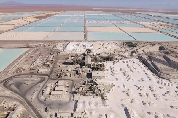 SQM reporta fuerte alza en ganancias y anuncia millonario reparto de dividendos