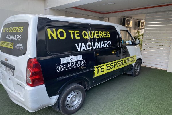 La peculiar campaña de una funeraria en pro de la vacuna contra el Covid