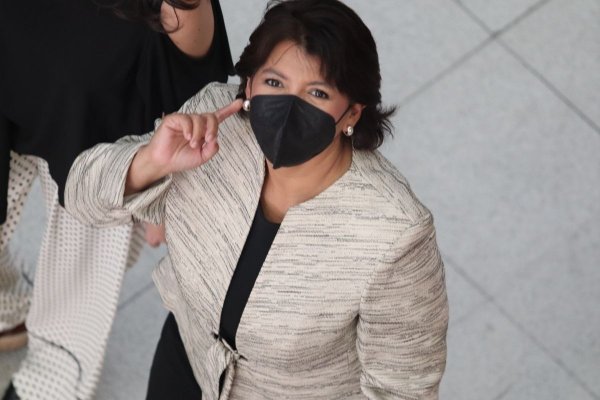 Yasna Provoste: “La disciplina del deporte me ayuda a poner la fuerza en el equipo”