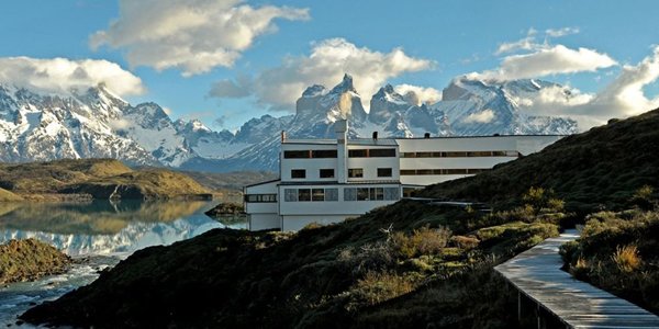 Hace 27 años, la familia liderada por Pedro Ibáñez lanzó la cadena hotelera Explora, que tiene cuatro hoteles de lujo, como el que maneja en Torres del Paine.