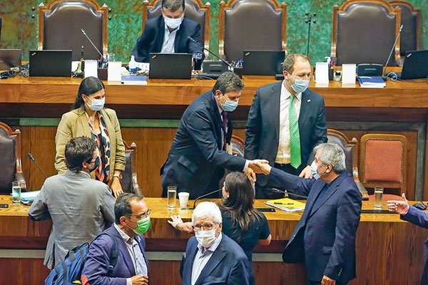 Menos de media hora duró la sesión en que se despachó a ley el erario del próximo año.