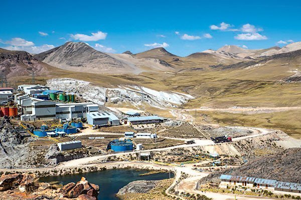 Gobierno peruano anunciará nuevas medidas sobre cierre de minas por problemas medioambientales