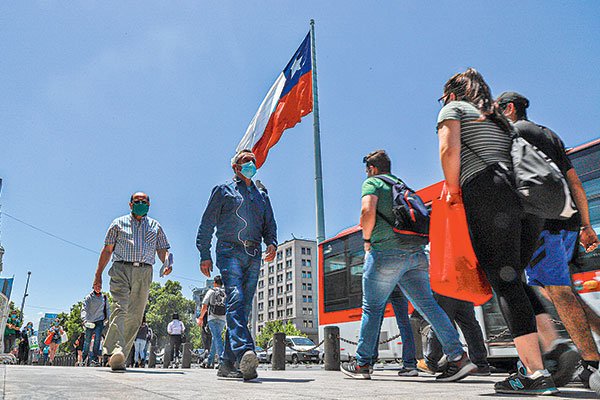 FMI sugiere a Chile que el retiro del estímulo se complemente con apoyos focalizados para los grupos más vulnerables