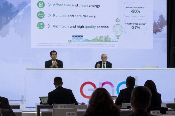 CEO de Enel y el resultado de la carrera presidencial: "No creo que nosotros ni en general los inversores en Chile cambiarán su presencia en el país"