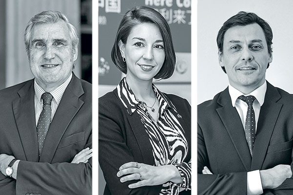 <p>Jorge O’ryan Director general de ProChile. Natalia Cortés Directora comercial de ProChile en Beijing. Juan José Vidal Director comercial de ProChile en Shanghái.</p>