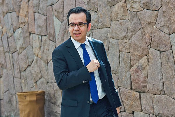 Céspedes, candidato al Consejo del Banco Central: “El escenario macroeconómico que enfrenta Chile es complejo”