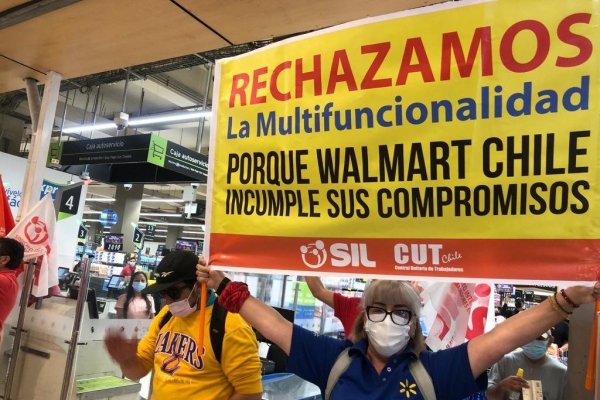 Trabajadores de Walmart se movilizan contra la eliminación del puesto de cajero
