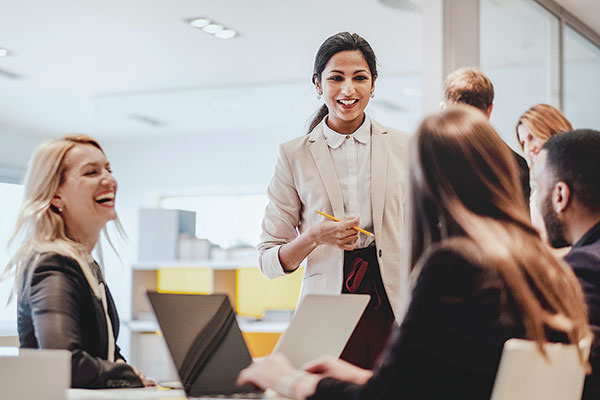 Empleo femenino: estudio asegura que hay mujeres disponibles para la primera línea empresarial
