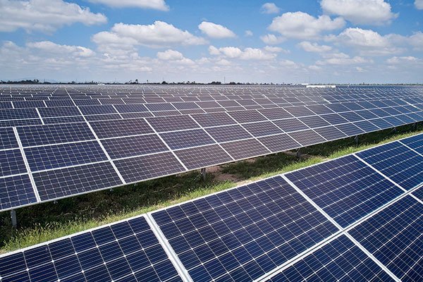 AGF de Toesca apuesta por la transición energética: lanza nuevo fondo de créditos para proyectos renovables