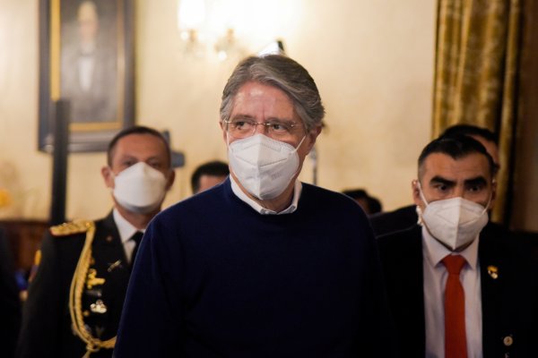Presidente de Ecuador ordena vigencia de controvertida reforma tributaria según lo acordado con el FMI