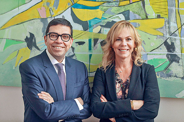 Osiel González y Paola Bruzzone, socios de la firma.