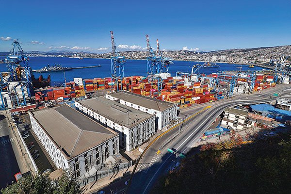 Cinco empresas entran en competencia para operar de manera transitoria Terminal 2 del Puerto de Valparaíso