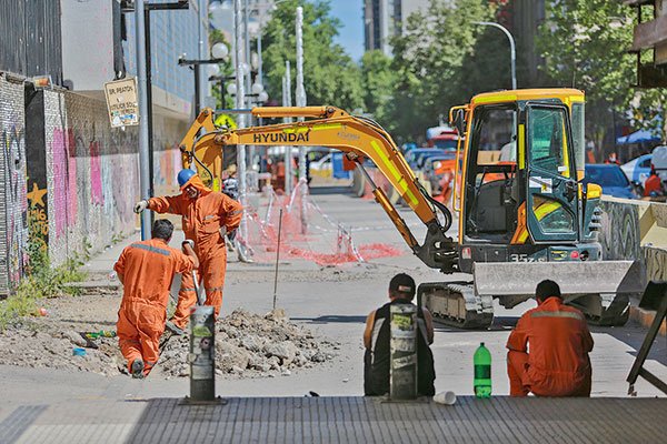 Radiografía al subsidio estatal: el Ingreso Mínimo Garantizado favorece en mayor medida a los trabajadores de empresas pequeñas