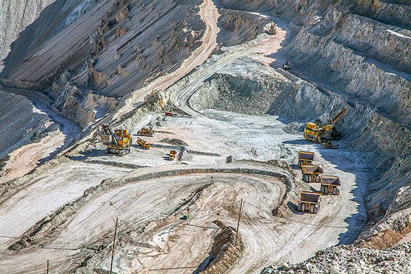 <p>Sindicatos de Chuquicamata continúan negociación colectiva anticipada tras diferencias con Codelco</p>