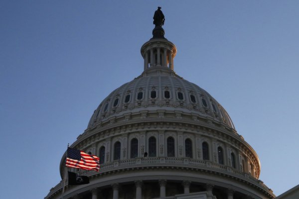 Congreso de EEUU acuerda plan para elevar el techo de la deuda y se aleja el fantasma del default