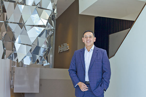 Deloitte apuesta por negocio de consultoría y contratará a 900 profesionales