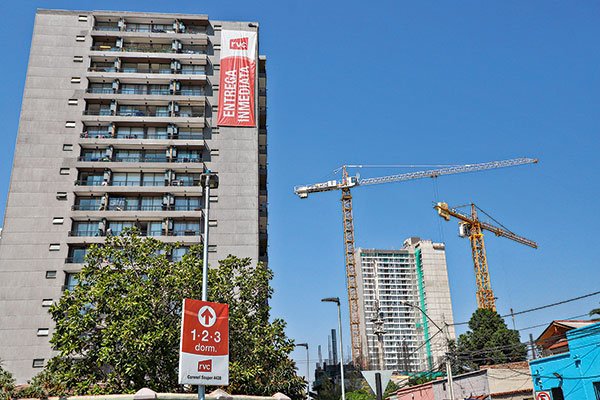 Los cuatro factores que explican la caída de las acciones inmobiliarias en 2021