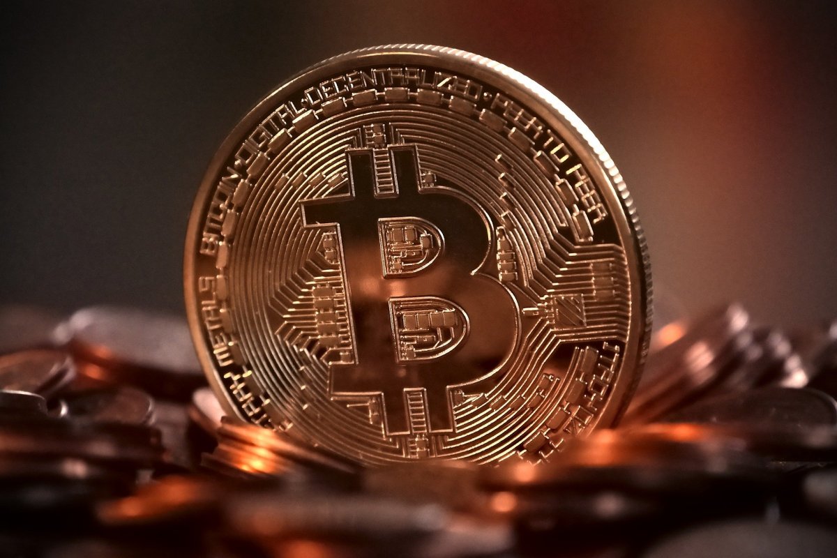 <p>Créditos en criptomonedas: ¿Cómo se diferencian de uno convencional?</p>