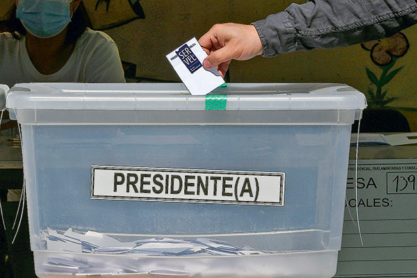 Candidatos presidenciales reafirman compromiso con contener la inflación e impulsar el crecimiento