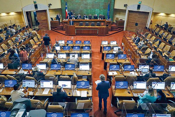 Congreso aprueba y despacha reajuste de 6,1% para el sector público
