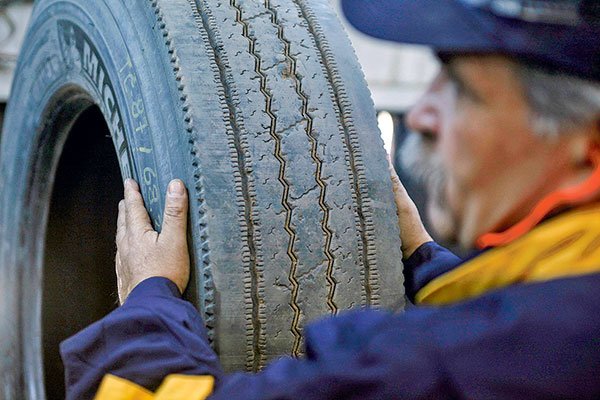 Derco y Gildemeister solicitaron al TDLC autorización para recolectar y manejar residuos de neumáticos en conjunto