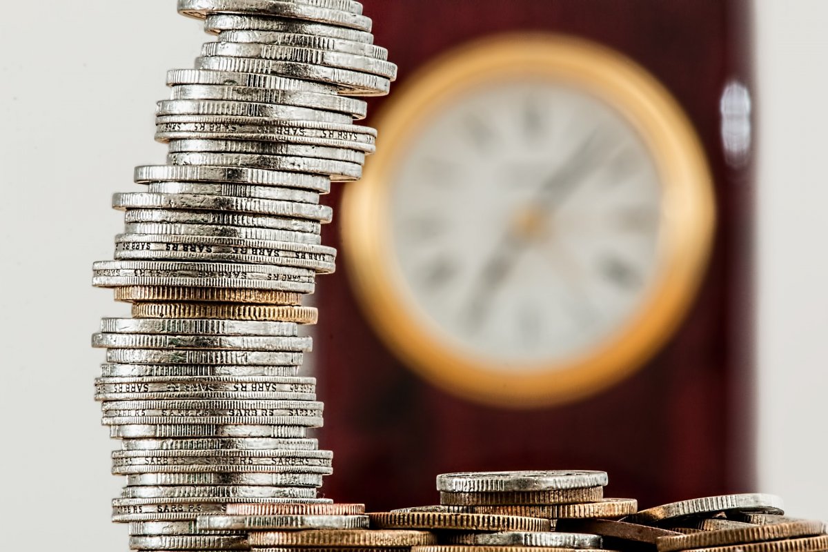 <p>¿Qué hacer en medio del alza de tasas? 4 claves sobre cómo actuar ad portas de 2022</p>