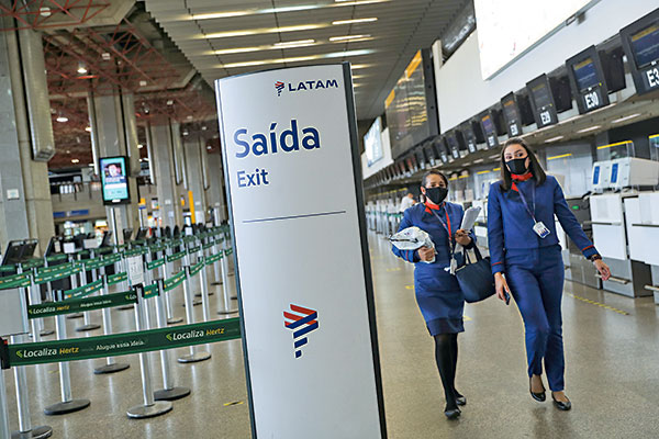 Accionistas de Latam se reunirán por primera vez tras presentar el plan, mientras las objeciones siguen aumentando
