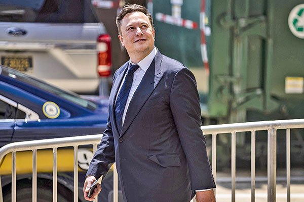 Tesla sube 7% en bolsa luego de que Elon Musk dijera que ya vendió "suficientes" acciones de la firma