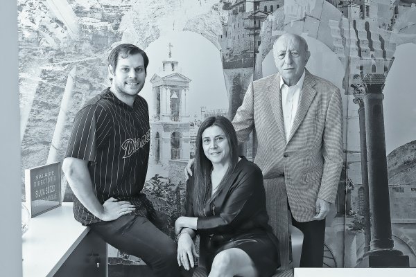 El retailer chileno que quiere destronar a MacOnline y que ve con interés la industria del metaverso