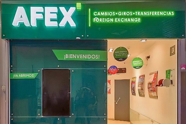 Casa de cambio se querella contra jefe de sucursal en El Golf por millonario hurto