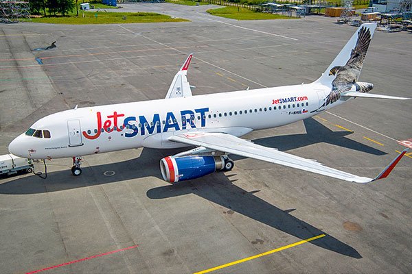 Golpe a JetSmart y Flybondi: gobierno argentino retoma bandas tarifarias para vuelos domésticos