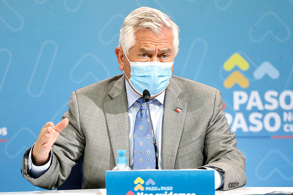 Minsal anuncia restricciones a 1,6 millones de personas sin dosis de refuerzo