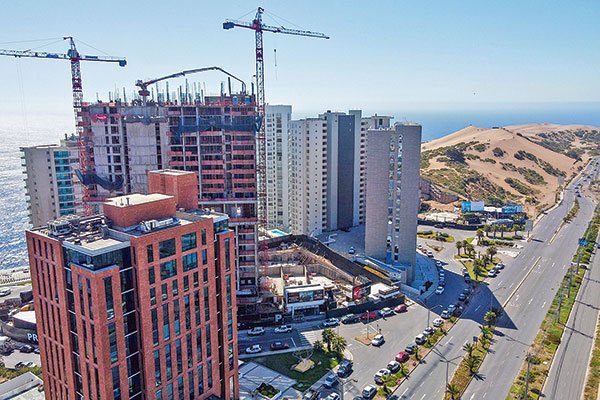 El naciente polo inmobiliario de oficinas en Reñaca y Concón que atrae a jóvenes profesionales