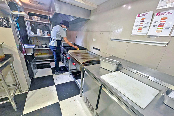 Atomic Kitchens, la nueva apuesta de Humberto Fischer en el negocio de los restaurantes virtuales