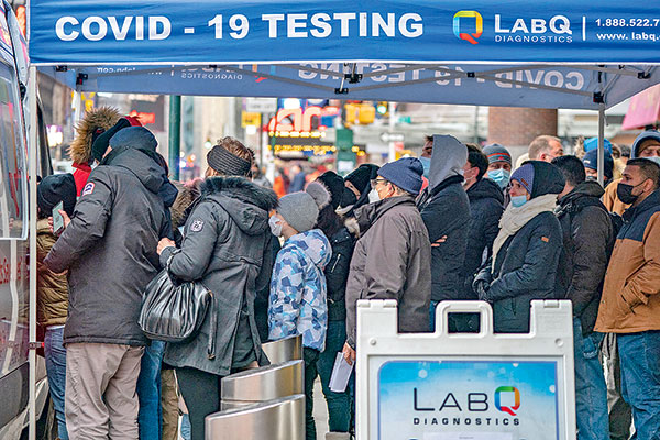 El mundo sigue expectante, pero comienza a tomar medidas ante el avance de la variante ómicron