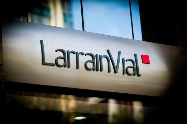 LarrainVial niega haber cometido infracción por interlocking y asegura que lo demostrará "en las instancias pertinentes"