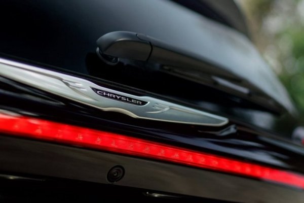 Chrysler revela planes para ser una marca de vehículos totalmente eléctricos a 2028