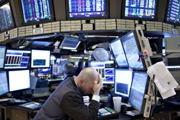 Bolsas internacionales extienden caídas tras minutas de la Fed, pero el IPSA cerró en alza