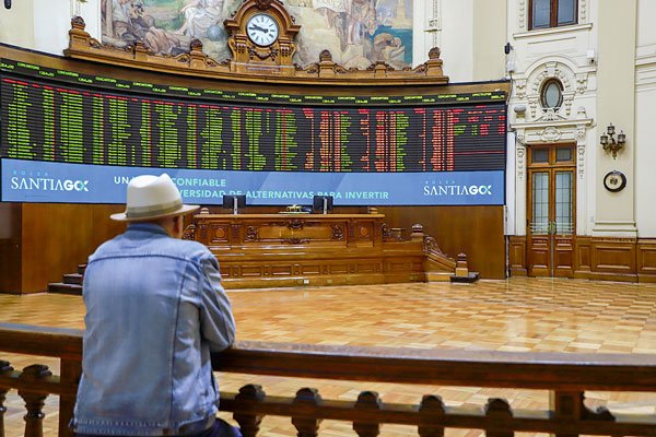 5 acciones de la Bolsa chilena para invertir en este verano