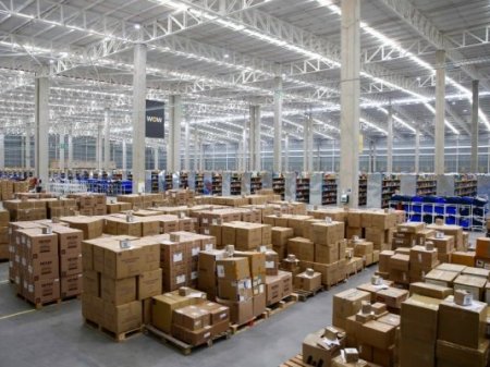 Mercado Libre enfrenta saqueos en centro de distribución en Chile