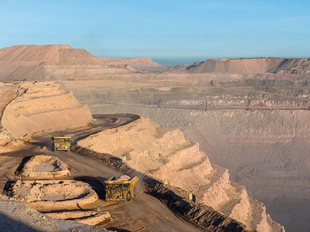 Minera de BHP en Chile detalla el millonario impacto económico por medida que le impide extraer agua