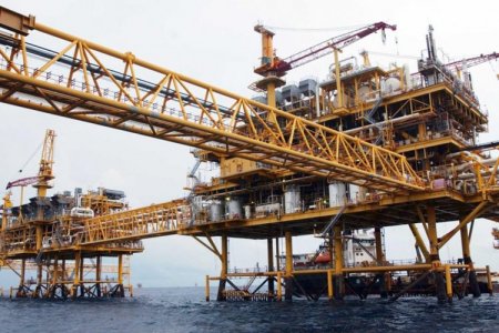 Petrolera mexicana Pemex refinancia su deuda