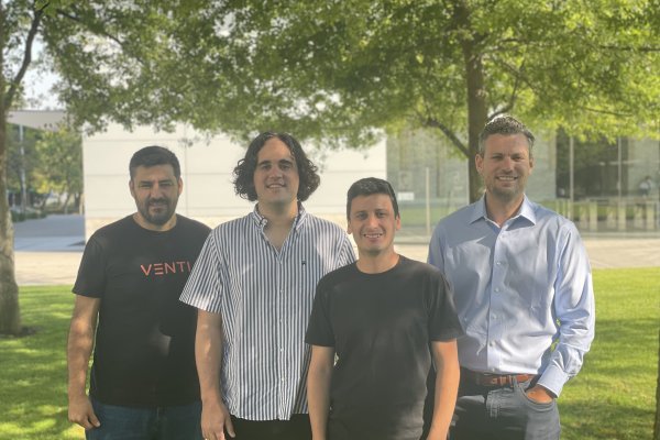 Jaime Escobar, Javier Martínez, Cristián Meléndez y Georges de Bourguignon Covarrubias, equipo fundador de Venti.