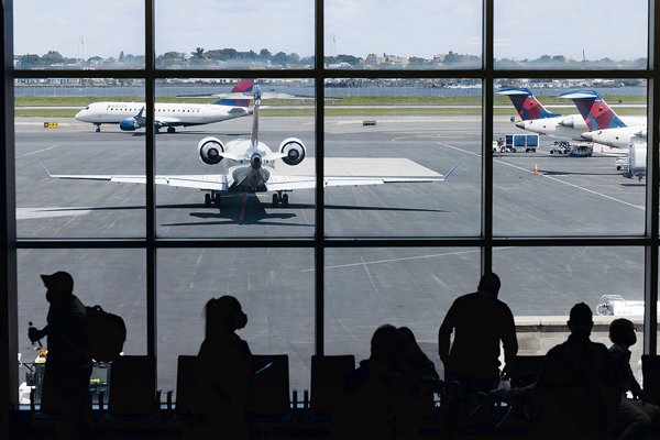 AT&T y Verizon retrasan lanzamiento de 5G en EEUU, tras advertencias de aerolíneas por interferencias