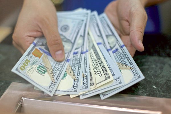 Dólar cierra en $ 802 por cobre y a la espera de la confirmación de Marcel como ministro de Hacienda