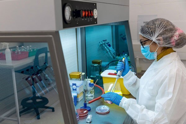 Credicorp Capital lanzará nuevo fondo para invertir en tratamientos contra el cáncer