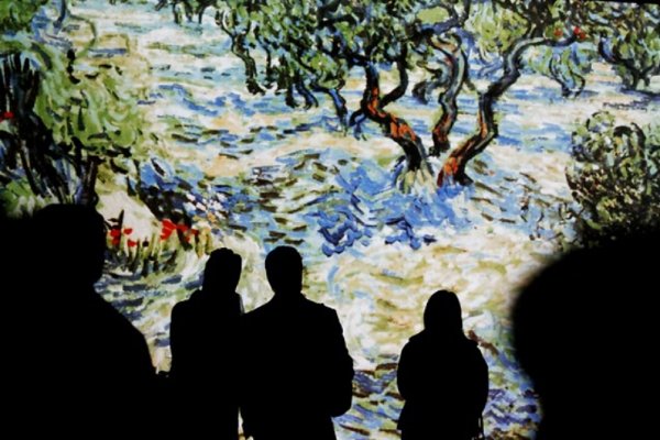 La visita del gabinete de Piñera a la exposición de Van Gogh