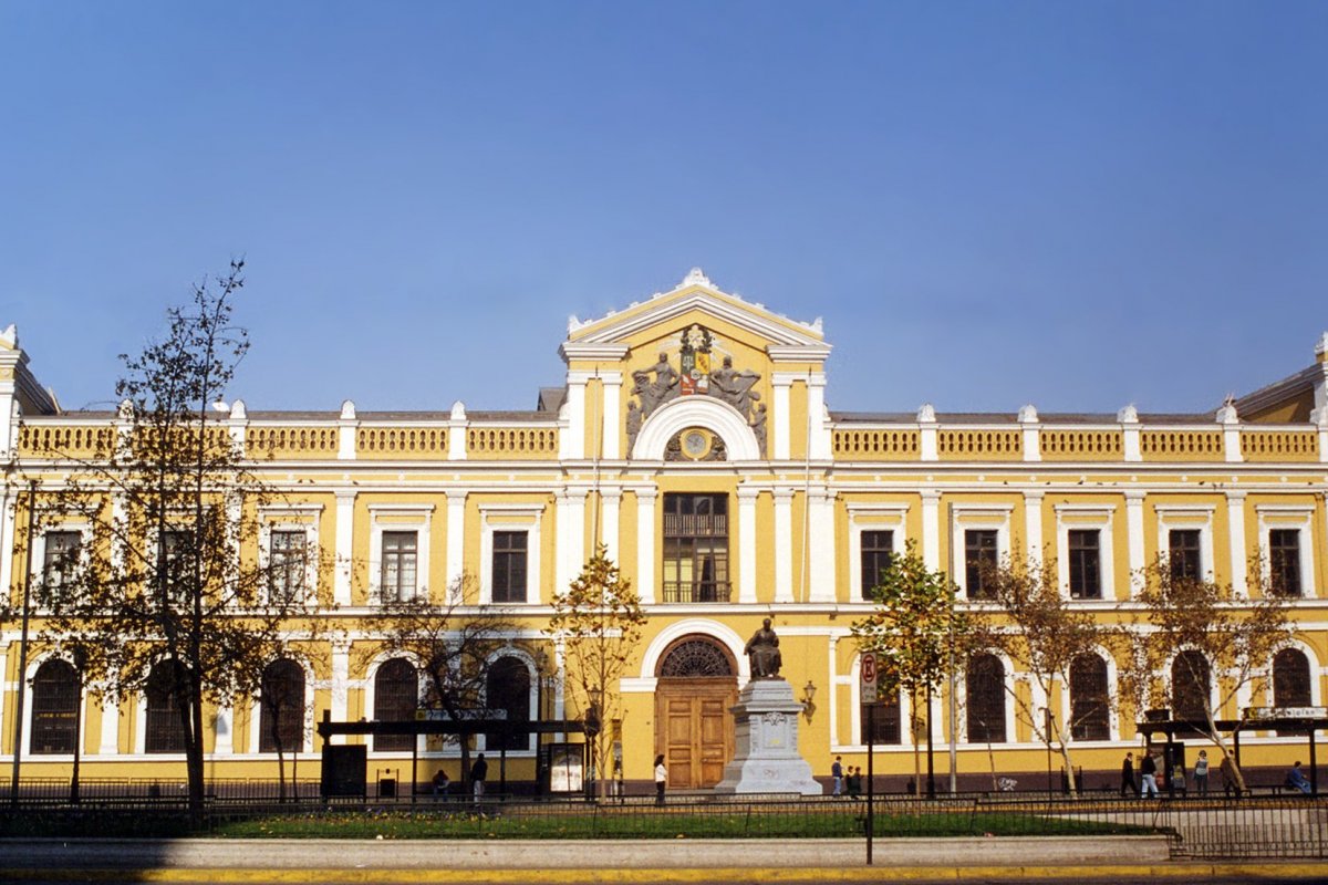 <p>Los protocolos de la Universidad de Chile para volver a clases</p>
