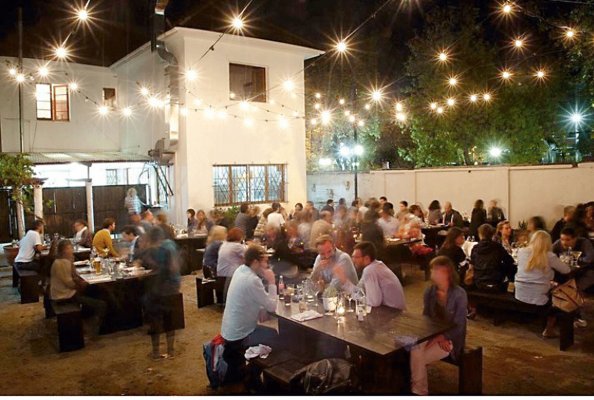 Emblemático restaurante El Camino BBQ se despide de Barrio Italia