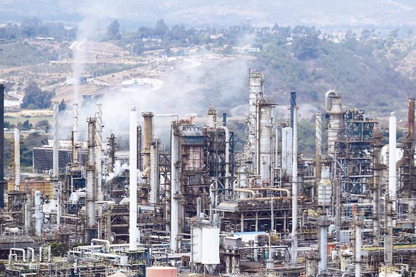 ENAP revierte pérdidas y reporta utilidades por US$ 141 millones en 2021